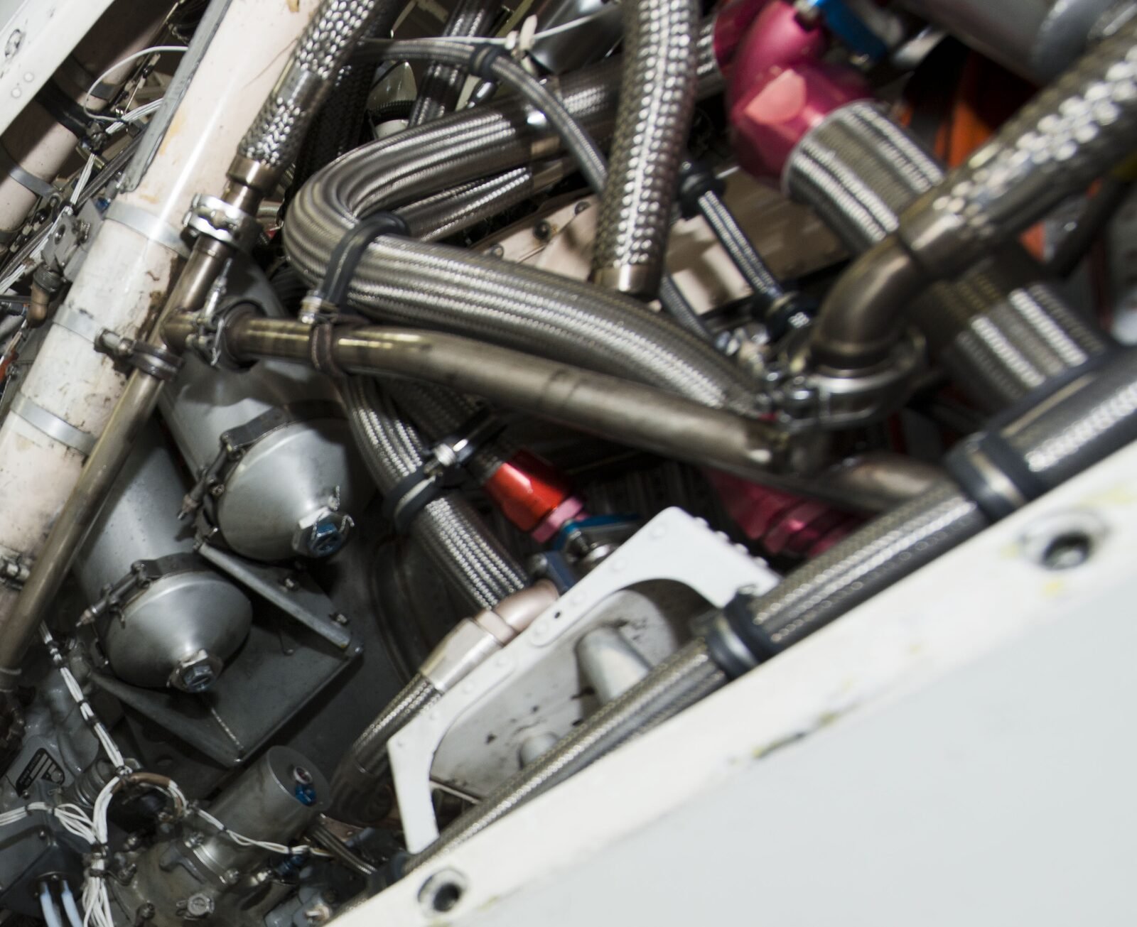 Hydraulic hose and fitting repair services